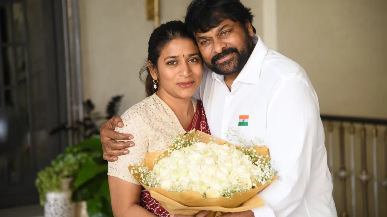 Tollywood celebrities congratulate chiranjeevi for felicitating by padma vibhushan award