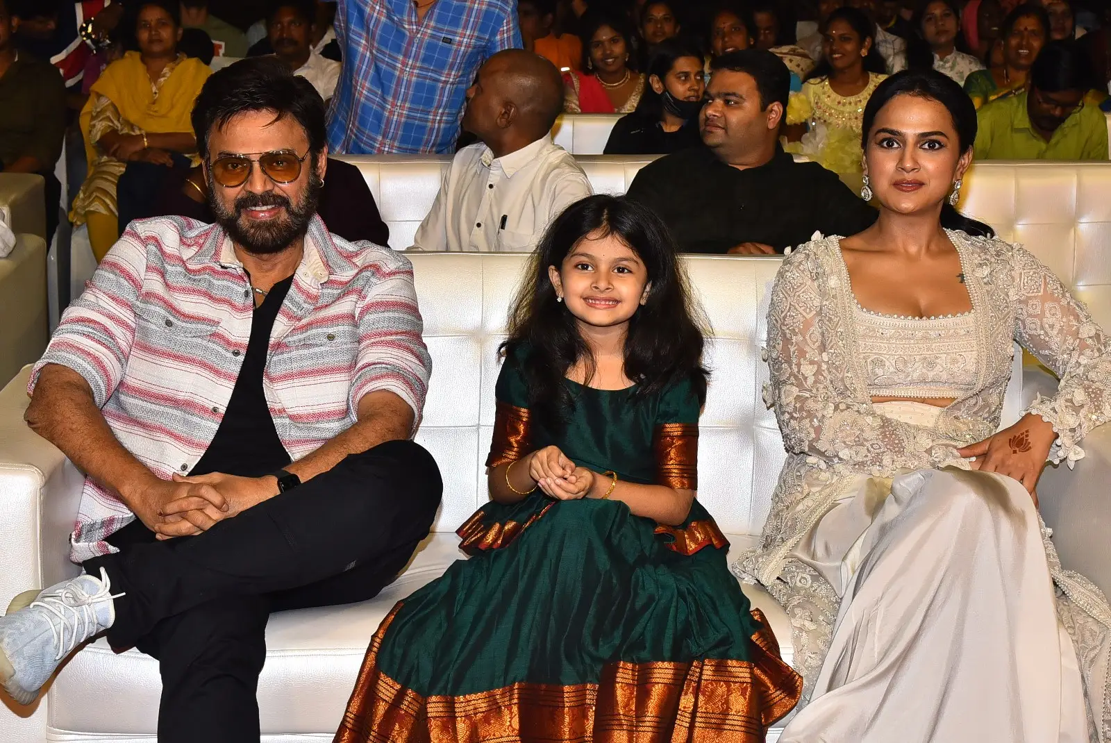 Venkatesh 75th Movie Saindhav pre release event photos