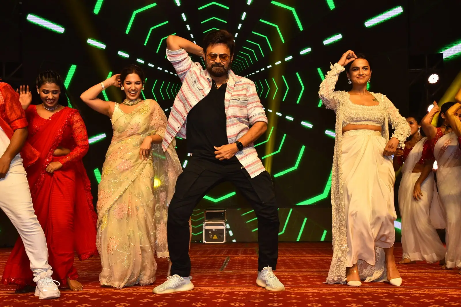 Venkatesh 75th Movie Saindhav pre release event photos
