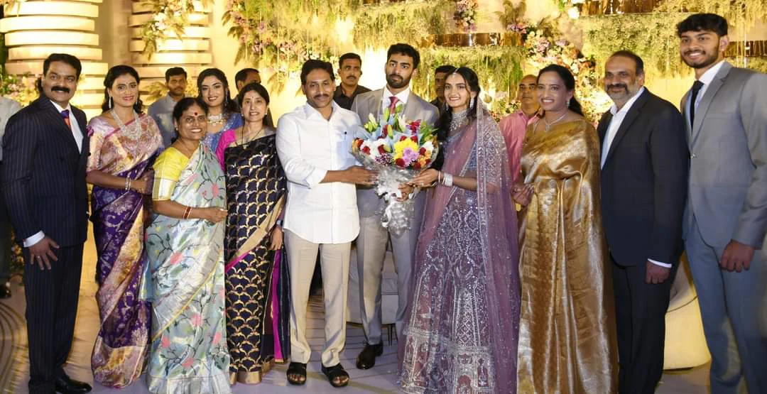 YS Jagan Mohan Reddy at YS Sharmila son Rajareddy Engagement photos