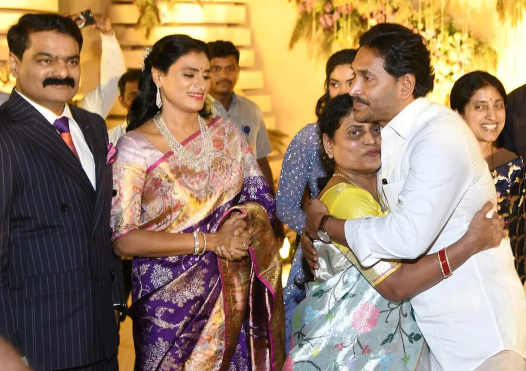 YS Jagan Mohan Reddy at YS Sharmila son Rajareddy Engagement photos