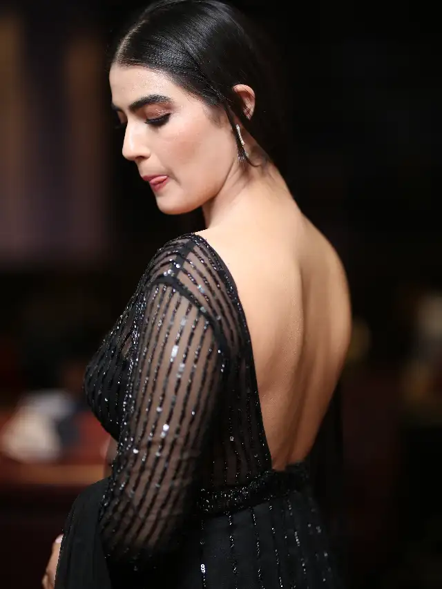 kavya thapar photos at sundeep kishan ooru peru bhairavakona trailer launch event
