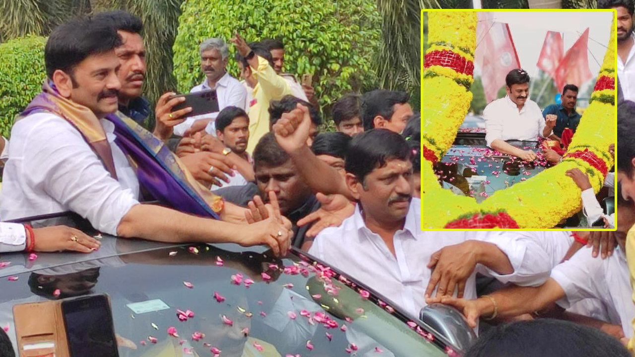 రాజమండ్రి విమానాశ్రయం వద్ద ఎంపీ రఘురామ కృష్ణంరాజుకు ఘన స్వాగతం రాజమండ్రి విమానాశ్రయం వద్ద ఎంపీ రఘురామ కృష్ణంరాజుకు ఘన స్వాగతం