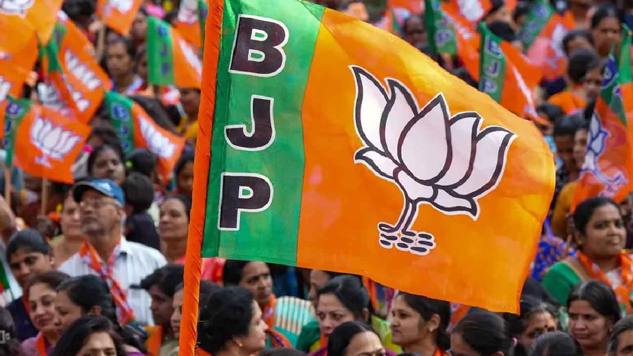 100-120 మందితో బీజేపీ ఫస్ట్ లిస్ట్ విడుదల..? రేపు బీజేపీ కేంద్ర ఎన్నికల కమిటీ కీలక సమావేశం 100-120 మందితో బీజేపీ ఫస్ట్ లిస్ట్ విడుదల..? రేపు బీజేపీ కేంద్ర ఎన్నికల కమిటీ కీలక సమావేశం