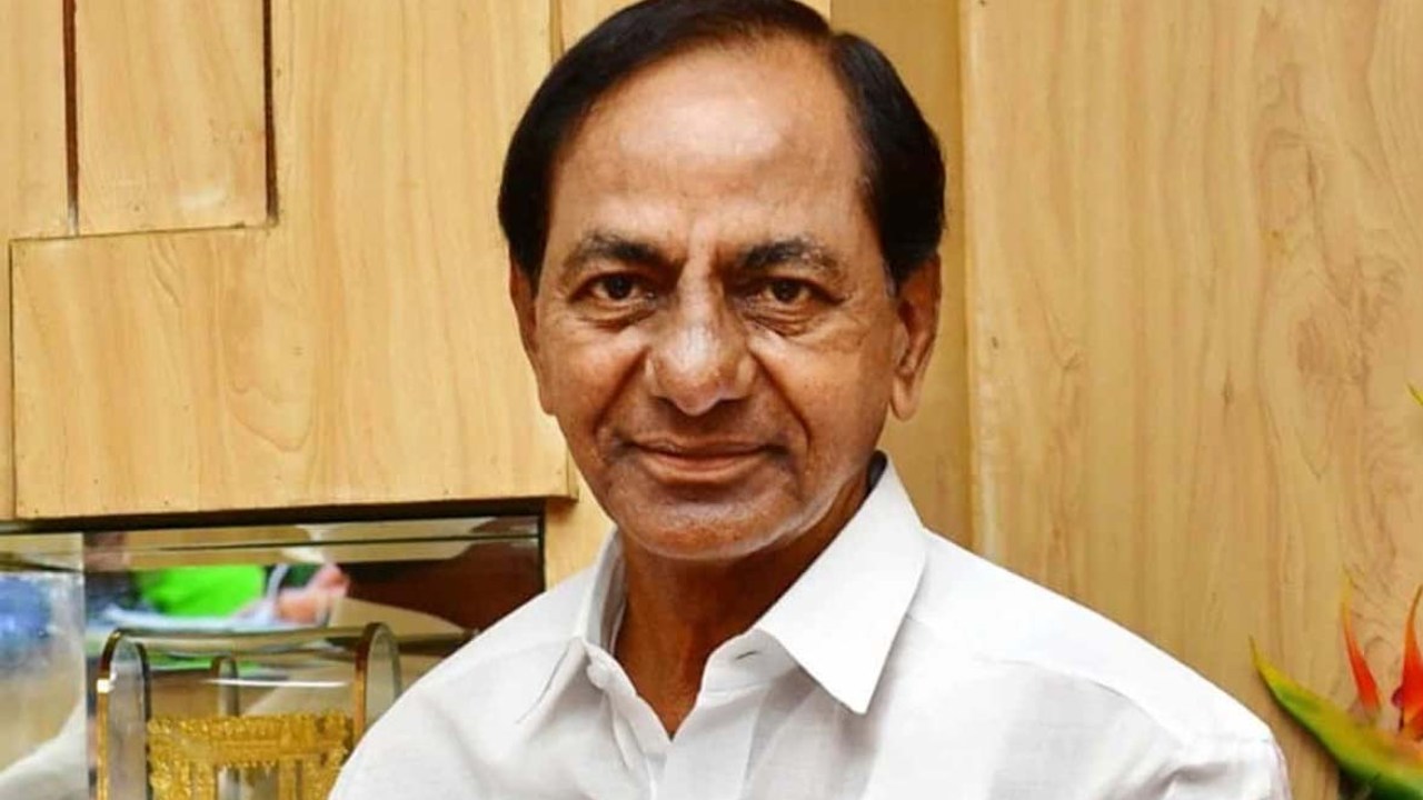 కేసీఆర్ 70వ జన్మదిన వేడుకలు.. ‘తానే ఒక చరిత్ర’ పేరిట 30 నిమిషాల డాక్యుమెంటరీ కేసీఆర్ 70వ జన్మదిన వేడుకలు.. ‘తానే ఒక చరిత్ర’ పేరిట 30 నిమిషాల డాక్యుమెంటరీ