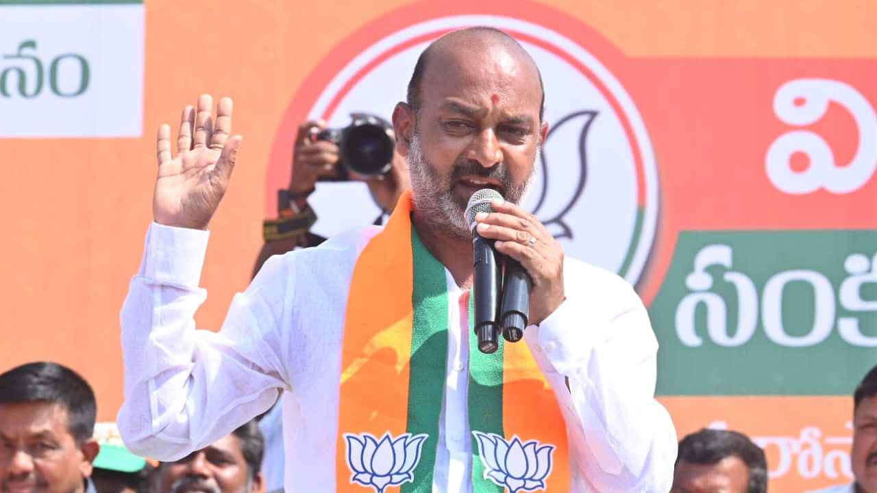 బీఆర్ఎస్తో బీజేపీ పొత్తు..? బండి సంజయ్ సంచలన వ్యాఖ్యలు బీఆర్ఎస్తో బీజేపీ పొత్తు..? బండి సంజయ్ సంచలన వ్యాఖ్యలు