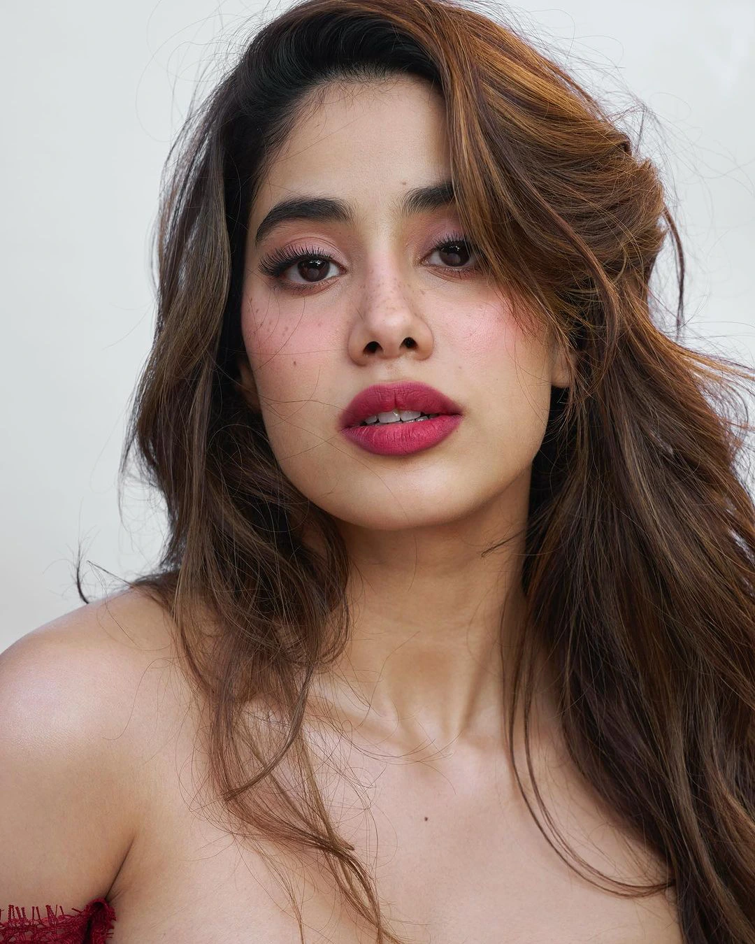 Devara Actress Janhvi Kapoor shines in red dress photos