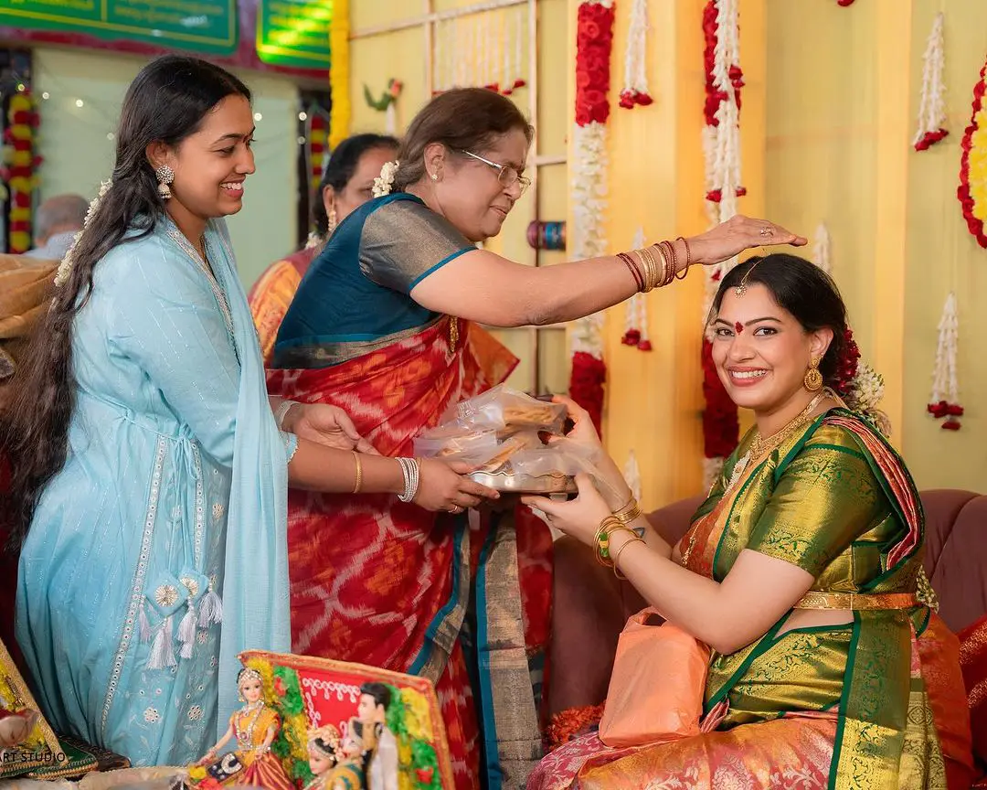 Singer Geetha Madhuri Baby Shower Event