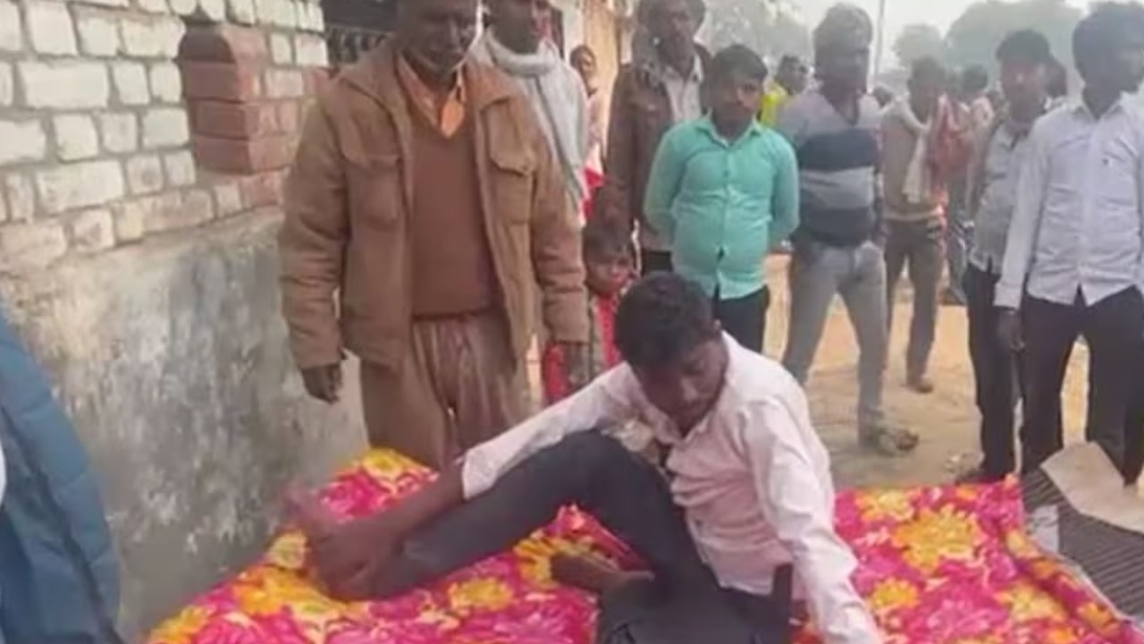 Fatehpur : మద్యం మత్తులో తాళికట్టేందుకు వచ్చిన వరుడు.. దిమ్మతిరిగే షాకిచ్చిన వధువు Fatehpur : మద్యం మత్తులో తాళికట్టేందుకు వచ్చిన వరుడు.. దిమ్మతిరిగే షాకిచ్చిన వధువు