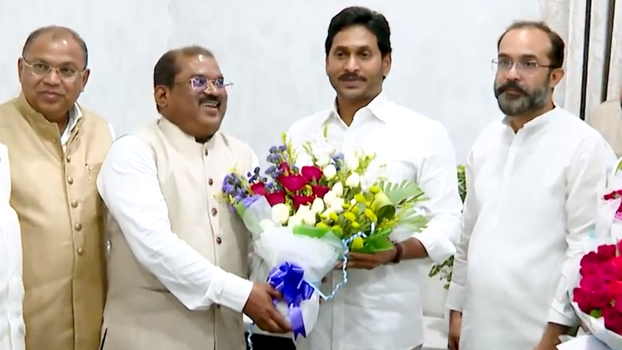 కర్నూలు నుంచి పోటీ చేయాలని సీఎం జగన్ ఆదేశించారు: ఇంతియాజ్ కర్నూలు నుంచి పోటీ చేయాలని సీఎం జగన్ ఆదేశించారు: ఇంతియాజ్
