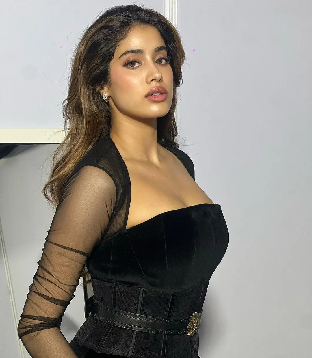 Janhvi Kapoor Dazzling Photo Shoot in Black Dress