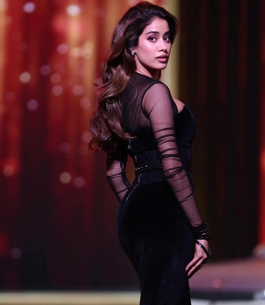 Janhvi Kapoor Dazzling Photo Shoot in Black Dress