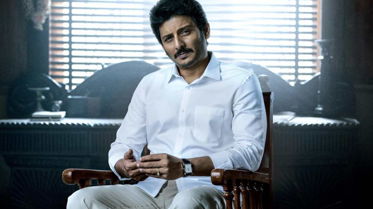 Jiiva : వైఎస్ జగన్ లాగే కనిపించడానికి రీసెర్చ్ చేశాను.. ప్రతిపక్షం నుంచి బెదిరింపు కాల్స్ వచ్చాయా అని మమ్ముట్టి గారిని అడిగితే.. Jiiva : వైఎస్ జగన్ లాగే కనిపించడానికి రీసెర్చ్ చేశాను.. ప్రతిపక్షం నుంచి బెదిరింపు కాల్స్ వచ్చాయా అని మమ్ముట్టి గారిని అడిగితే..