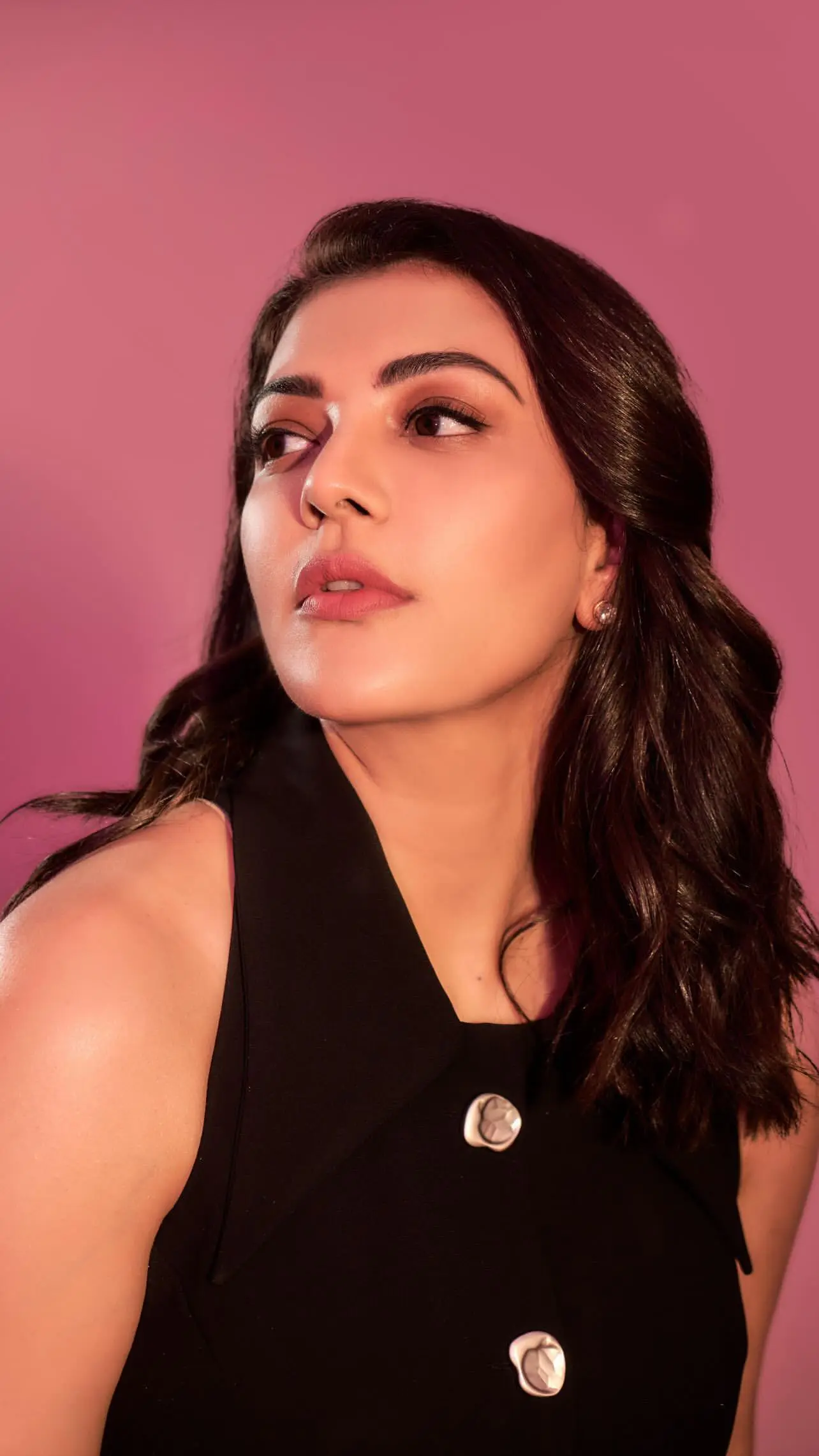 Kajal Aggarwal Classy Looks in Black Dress
