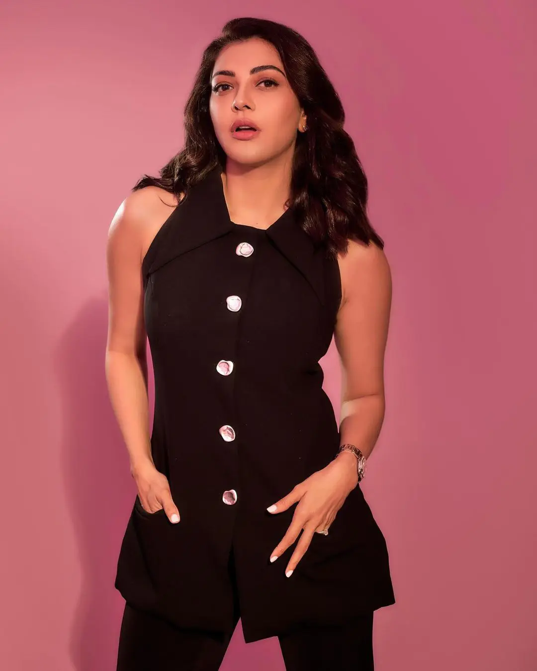 Kajal Aggarwal Classy Looks in Black Dress