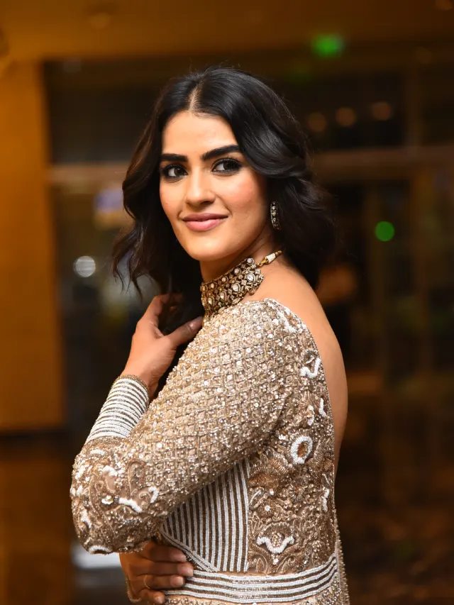 Kavya Thapar Cute Looks in Eagle Movie Pre Release event