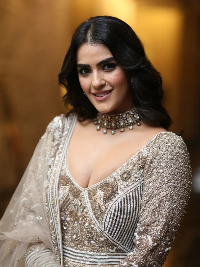 Kavya Thapar Cute Looks in Eagle Movie Pre Release event