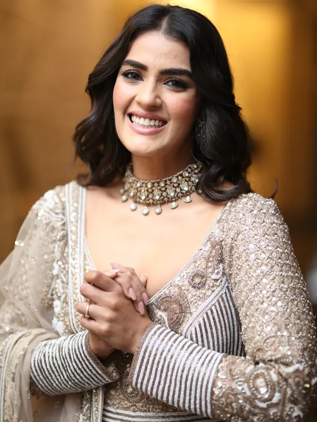 Kavya Thapar Cute Looks in Eagle Movie Pre Release event