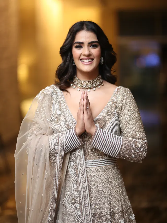 Kavya Thapar Cute Looks in Eagle Movie Pre Release event