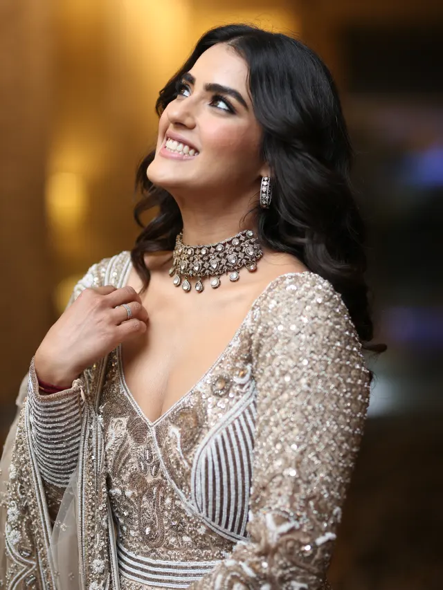 Kavya Thapar Cute Looks in Eagle Movie Pre Release event
