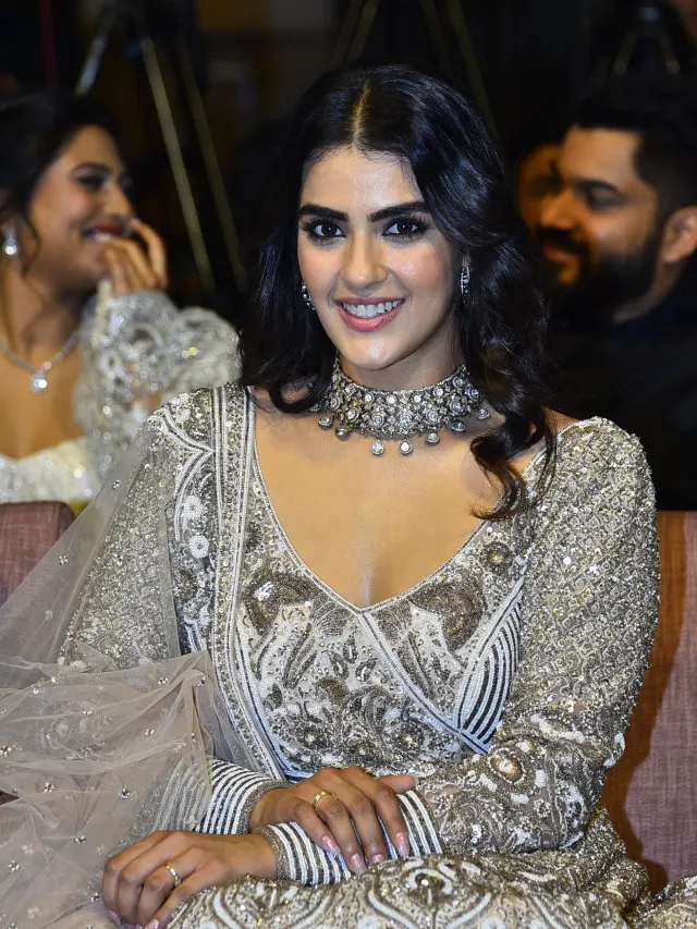 Kavya Thapar Cute Looks in Eagle Movie Pre Release event