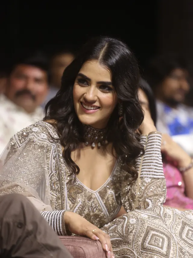 Kavya Thapar Cute Looks in Eagle Movie Pre Release event