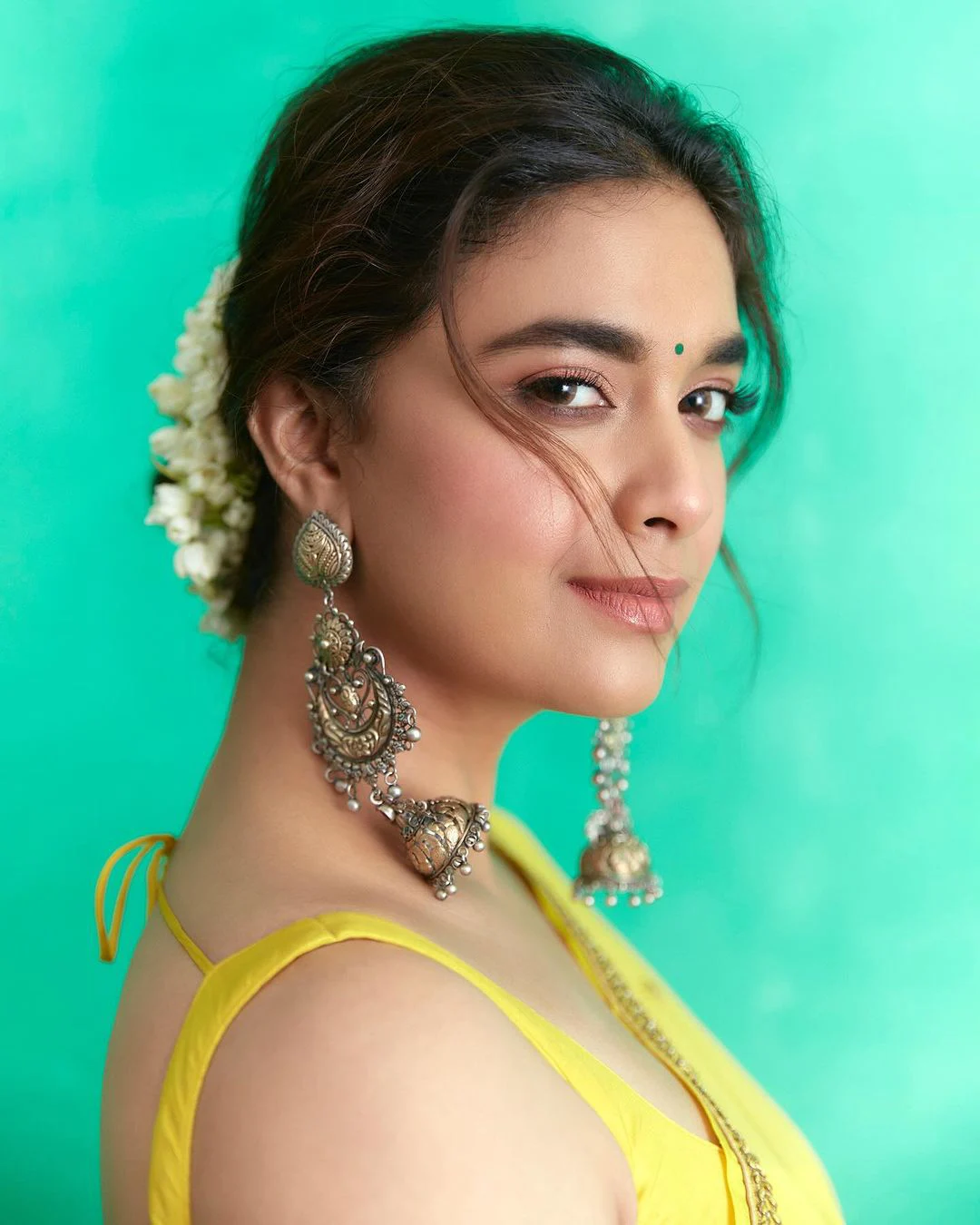 Keerthy Suresh Traditional Looks in Yellow Saree
