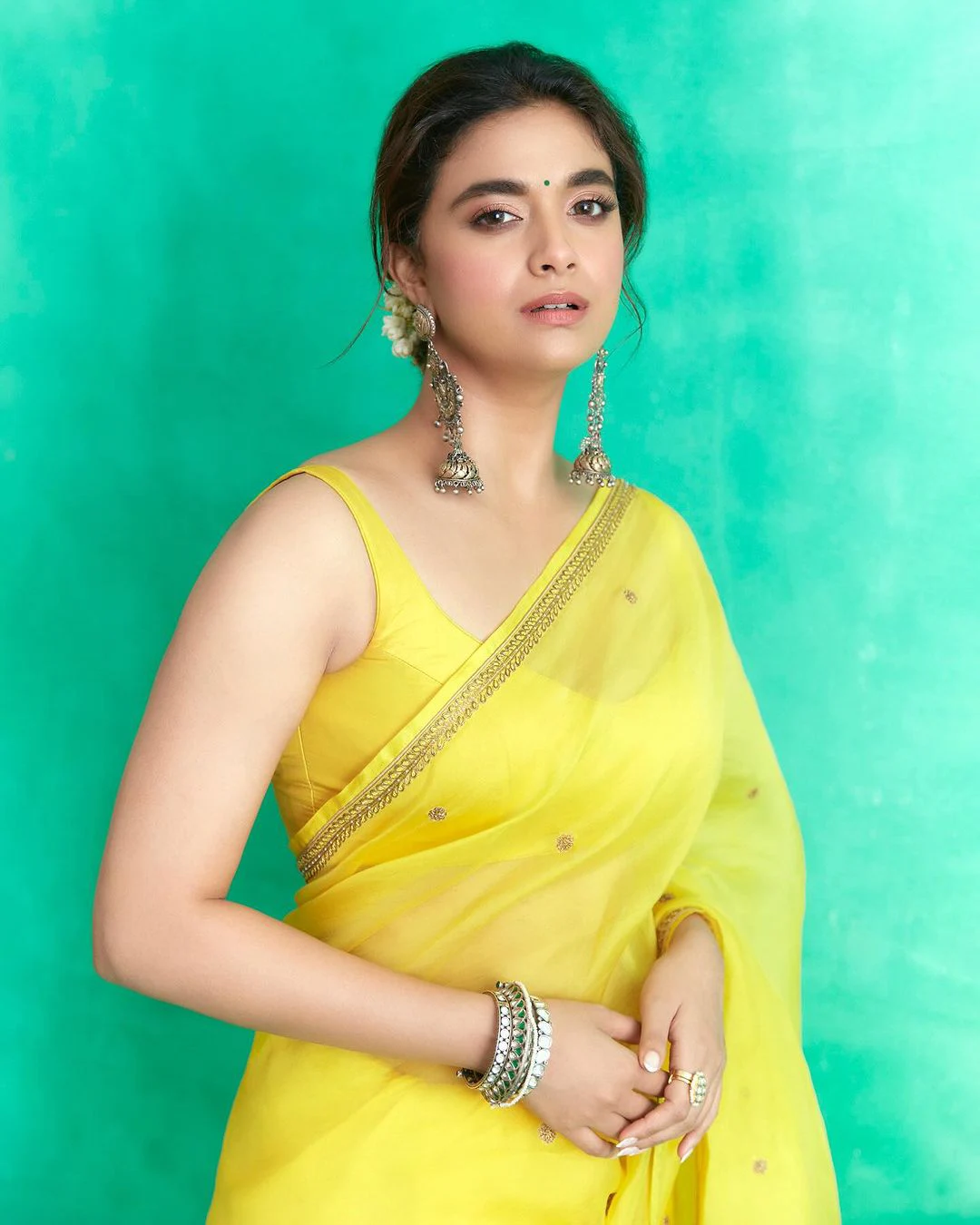 Keerthy Suresh Traditional Looks in Yellow Saree