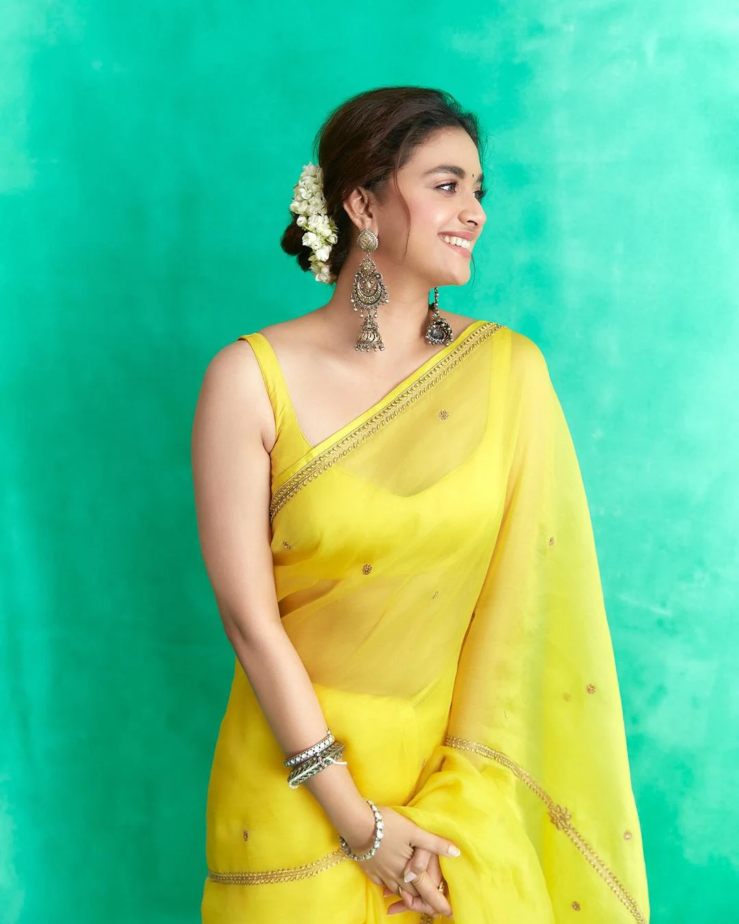 Keerthy Suresh Traditional Looks in Yellow Saree