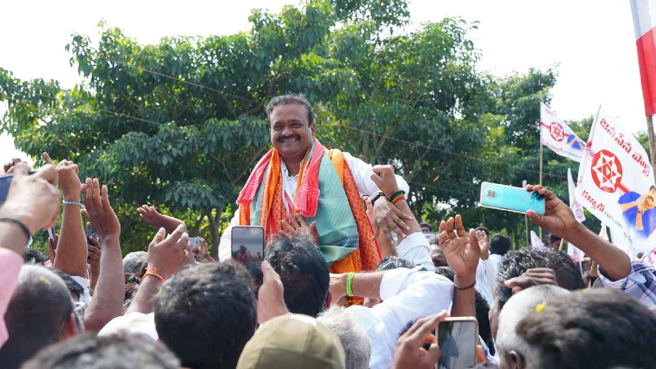 అందుకే, జనసేనలో చేరుతున్నా- ఎంపీ బాలశౌరి కీలక వ్యాఖ్యలు అందుకే, జనసేనలో చేరుతున్నా- ఎంపీ బాలశౌరి కీలక వ్యాఖ్యలు