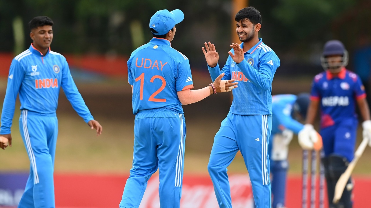 U-19 World Cup : నేపాల్ పై ఘన విజయం.. సెమీస్లో అడుగుపెట్టిన భారత్ U-19 World Cup : నేపాల్ పై ఘన విజయం.. సెమీస్లో అడుగుపెట్టిన భారత్