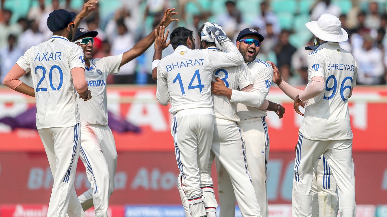 Team India : మూడో టెస్టుకు ముందు భారత్కు భారీ షాక్.. ఇక ఇంగ్లాండ్ పని ఈజీనే! Team India : మూడో టెస్టుకు ముందు భారత్కు భారీ షాక్.. ఇక ఇంగ్లాండ్ పని ఈజీనే!