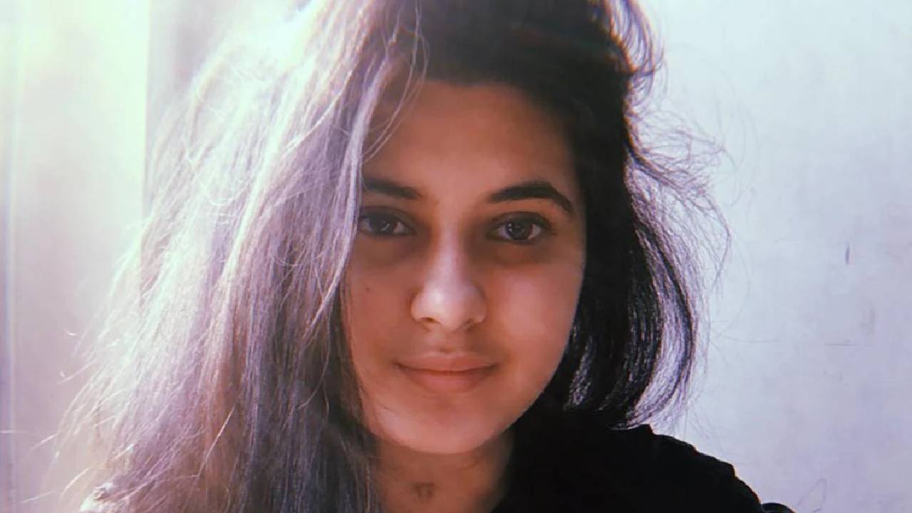 Suhani Bhatnagar : ‘డెర్మాటోమయోసిటిస్’ అనే అరుదైన వ్యాధితో దంగల్ నటి చనిపోయిందట.. అసలు ఈ వ్యాధి లక్షణాలు ఏంటి? Suhani Bhatnagar : ‘డెర్మాటోమయోసిటిస్’ అనే అరుదైన వ్యాధితో దంగల్ నటి చనిపోయిందట.. అసలు ఈ వ్యాధి లక్షణాలు ఏంటి?
