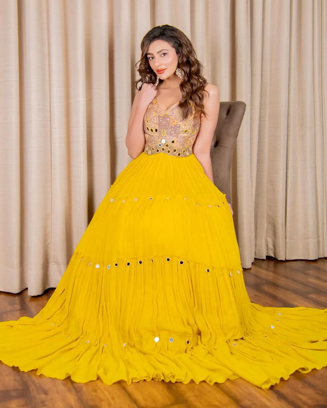 Seerat Kapoor Shines in New Dress