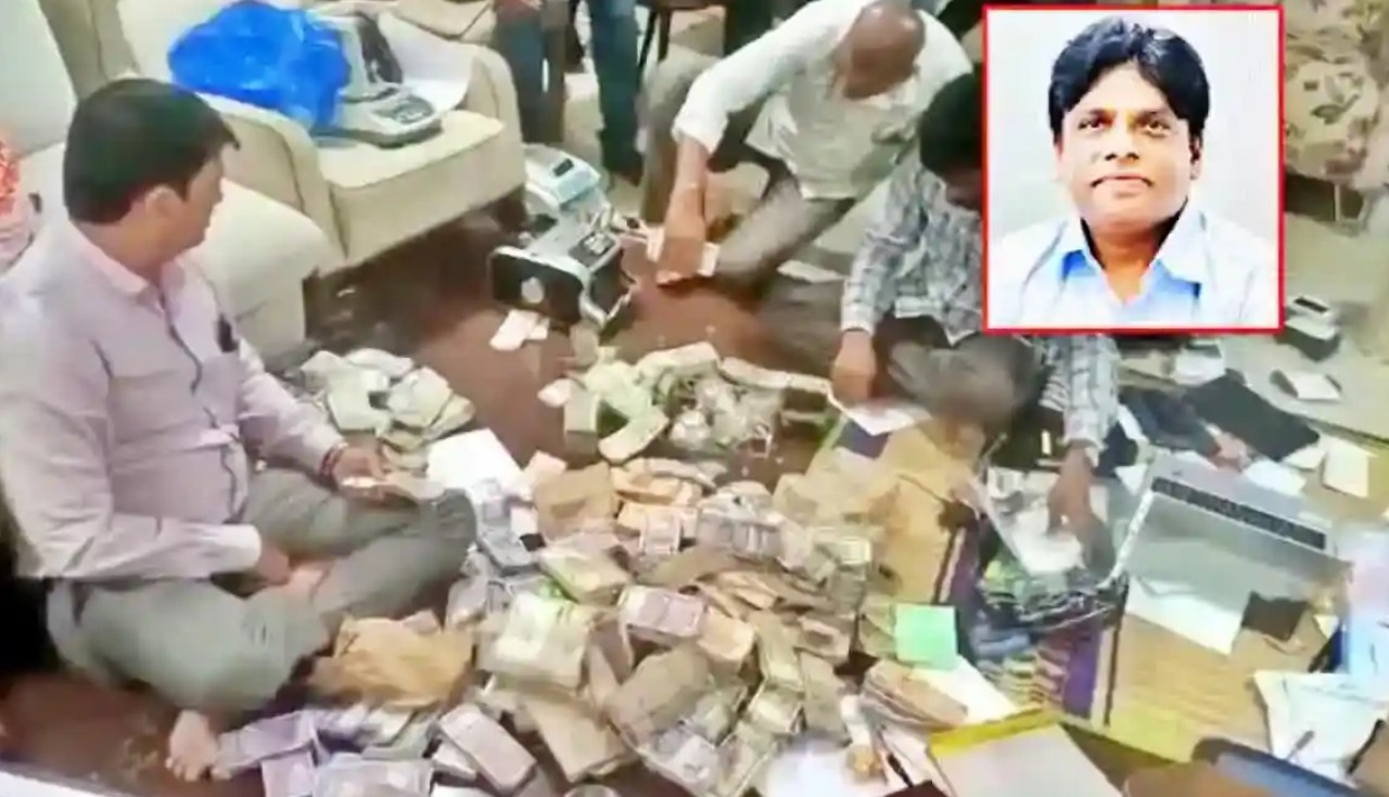 Shiva Balakrishna Case : దూకుడు పెంచిన ఏసీబీ అధికారులు.. శివబాలకృష్ణ బినామీలను విచారణ Shiva Balakrishna Case : దూకుడు పెంచిన ఏసీబీ అధికారులు.. శివబాలకృష్ణ బినామీలను విచారణ