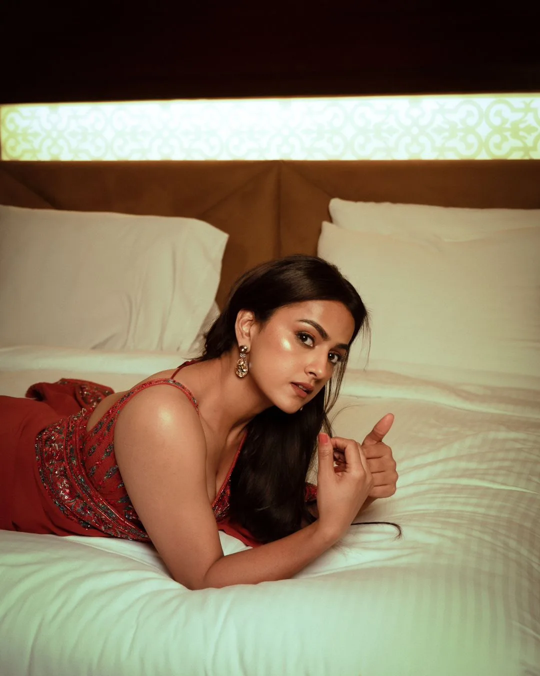 Shraddha Srinath shares her latest Saree Photoshoot