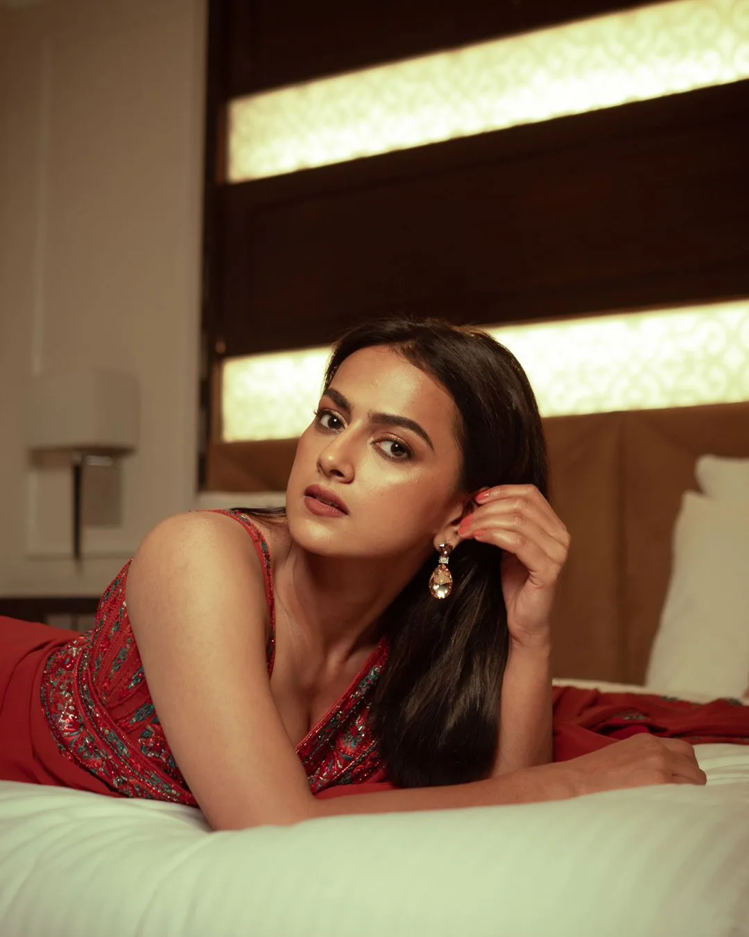 Shraddha Srinath shares her latest Saree Photoshoot