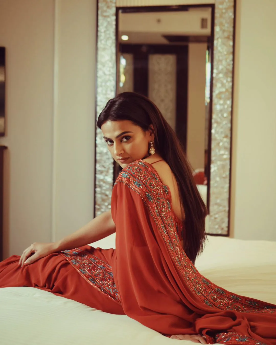 Shraddha Srinath shares her latest Saree Photoshoot