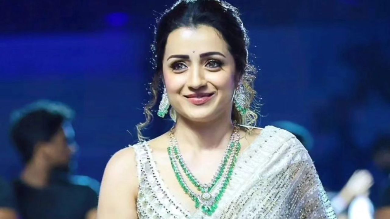 Trisha : మళ్ళీ పాత జోడిలతో తెలుగు ఆడియన్స్ ముందుకు వస్తున్న త్రిష.. మొన్న చిరు, ఇప్పుడు వెంకీ.. Trisha : మళ్ళీ పాత జోడిలతో తెలుగు ఆడియన్స్ ముందుకు వస్తున్న త్రిష.. మొన్న చిరు, ఇప్పుడు వెంకీ..