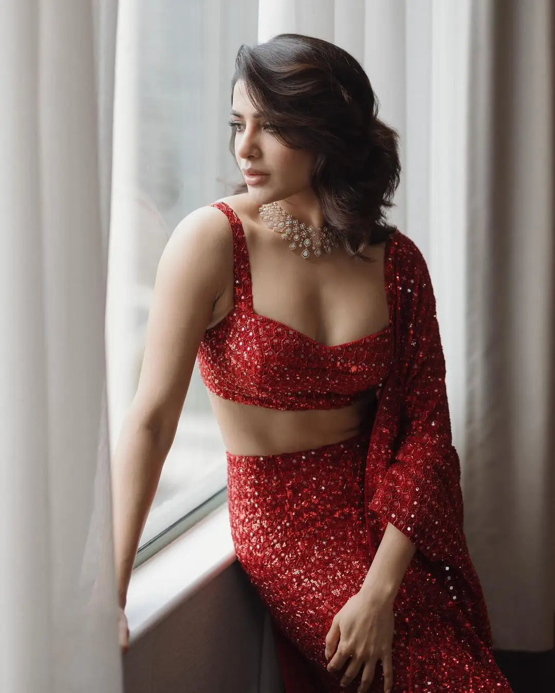 Tollywood Actress Samantha shines in red dress photos