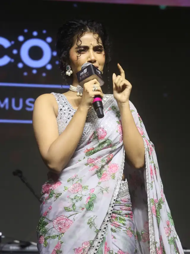 Anupama Parameswaran Shines in Saree at Eagle Pre Release Event