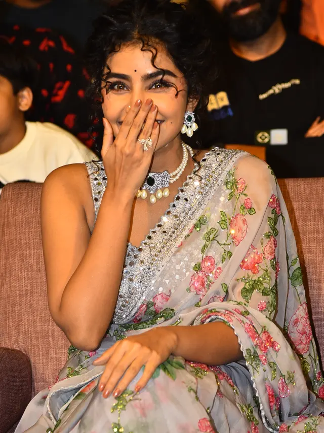 Anupama Parameswaran Shines in Saree at Eagle Pre Release Event