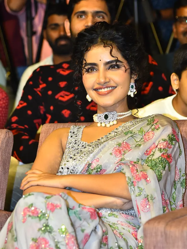 Anupama Parameswaran Shines in Saree at Eagle Pre Release Event