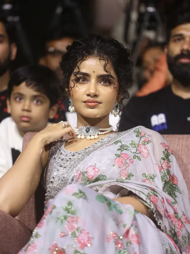 Anupama Parameswaran Shines in Saree at Eagle Pre Release Event