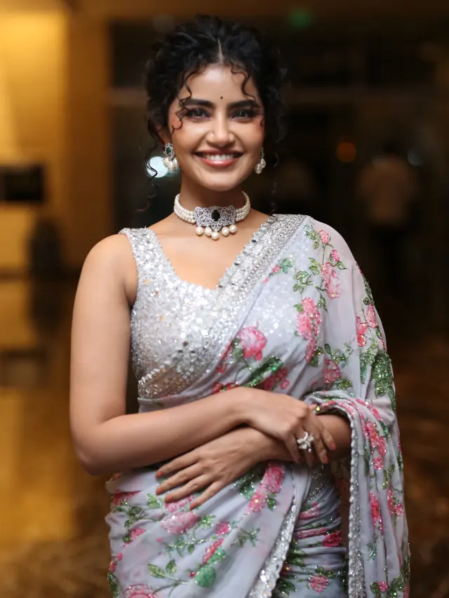 Anupama Parameswaran Shines in Saree at Eagle Pre Release Event