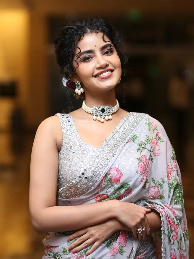 Anupama Parameswaran Shines in Saree at Eagle Pre Release Event