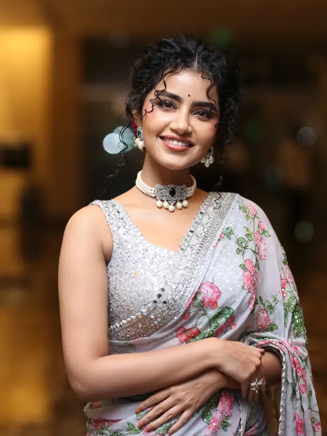 Anupama Parameswaran Shines in Saree at Eagle Pre Release Event