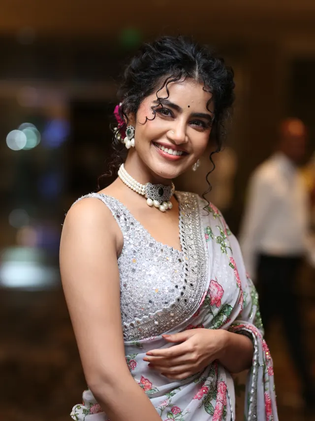 Anupama Parameswaran Shines in Saree at Eagle Pre Release Event