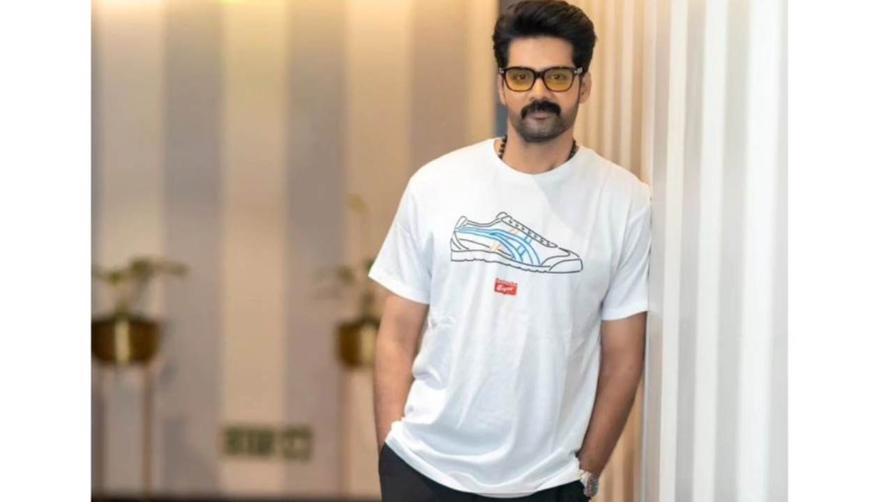 Naveen Chandra : సినిమాల్లోకి రాకముందు నవీన్ చంద్ర ఏం చేసేవాడో తెలుసా? ‘ఆర్కుట్’ వల్లే సినిమా ఛాన్స్.. Naveen Chandra : సినిమాల్లోకి రాకముందు నవీన్ చంద్ర ఏం చేసేవాడో తెలుసా? ‘ఆర్కుట్’ వల్లే సినిమా ఛాన్స్..