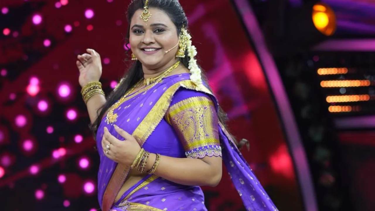 Rohini : నంది అవార్డు వచ్చినా ఇంతవరకు ఇవ్వలేదు.. నటి రోహిణి సంచలన పోస్ట్.. Rohini : నంది అవార్డు వచ్చినా ఇంతవరకు ఇవ్వలేదు.. నటి రోహిణి సంచలన పోస్ట్..